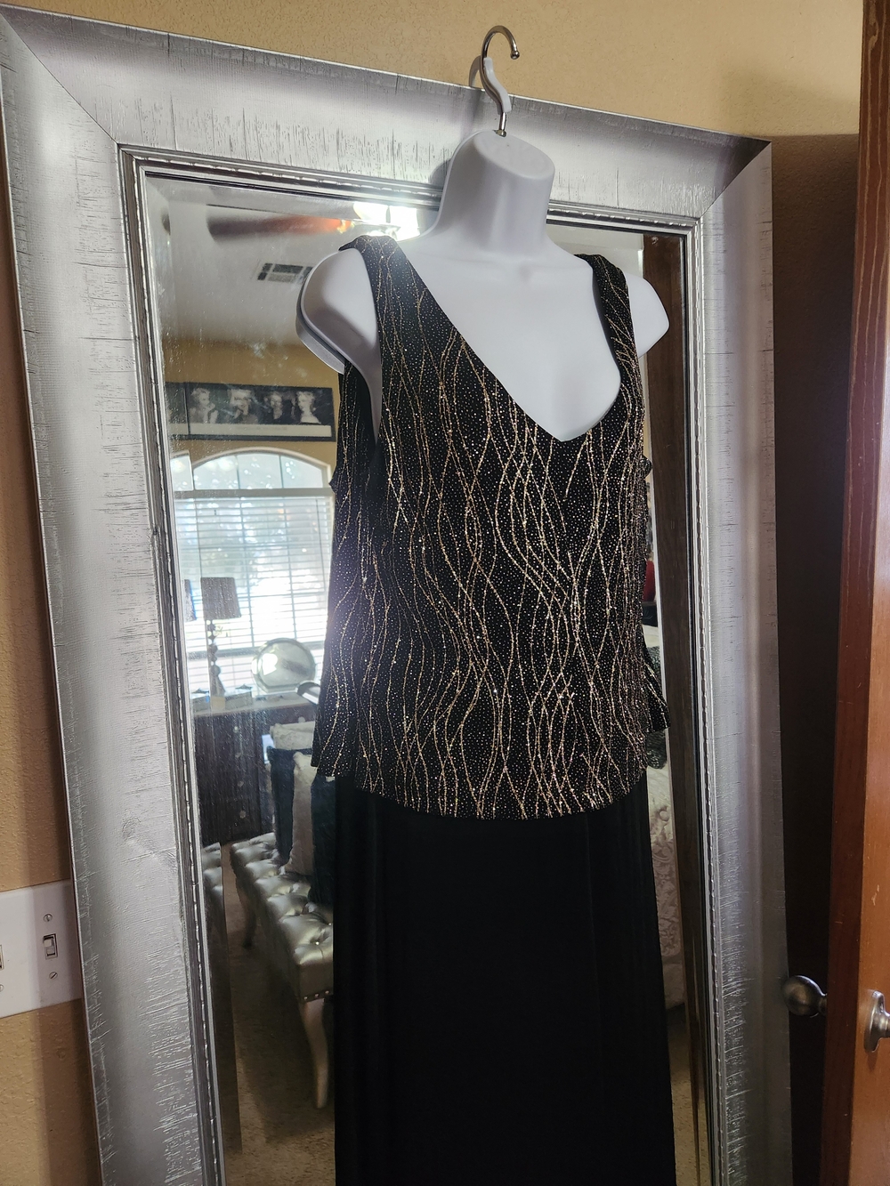 Ronni Nicole Black & Gold V-Neck Evening Gown